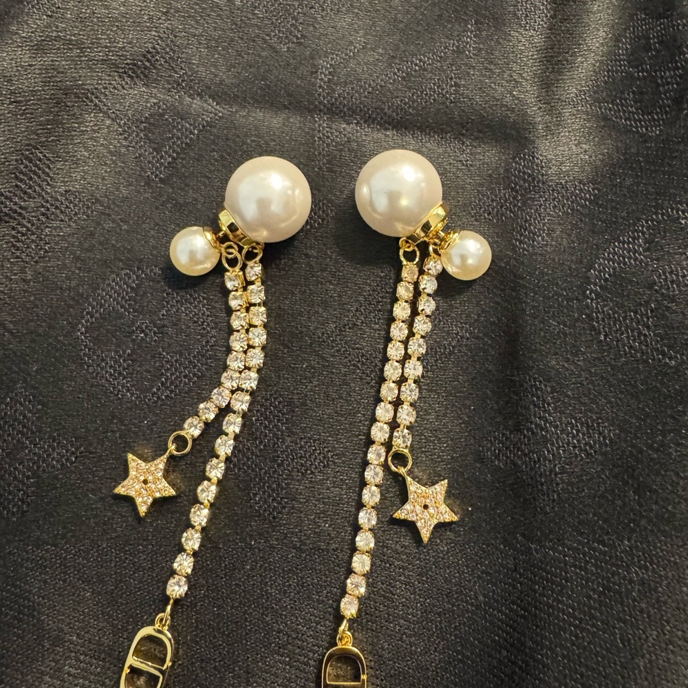 Dior Elegant Gold and Pearl Star Jewelry Set - Picture 2 of 6